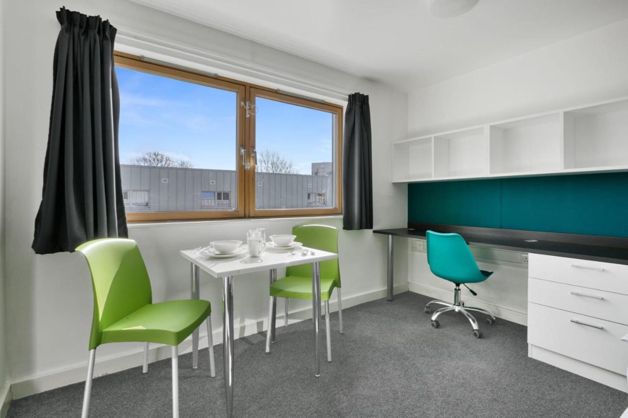 Bright & Central Studio In Luton, Sleeps 2 Luton  Exterior foto