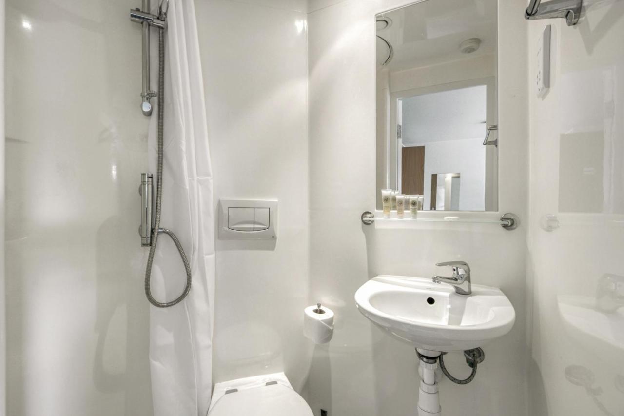 Bright & Central Studio In Luton, Sleeps 2 Luton  Exterior foto