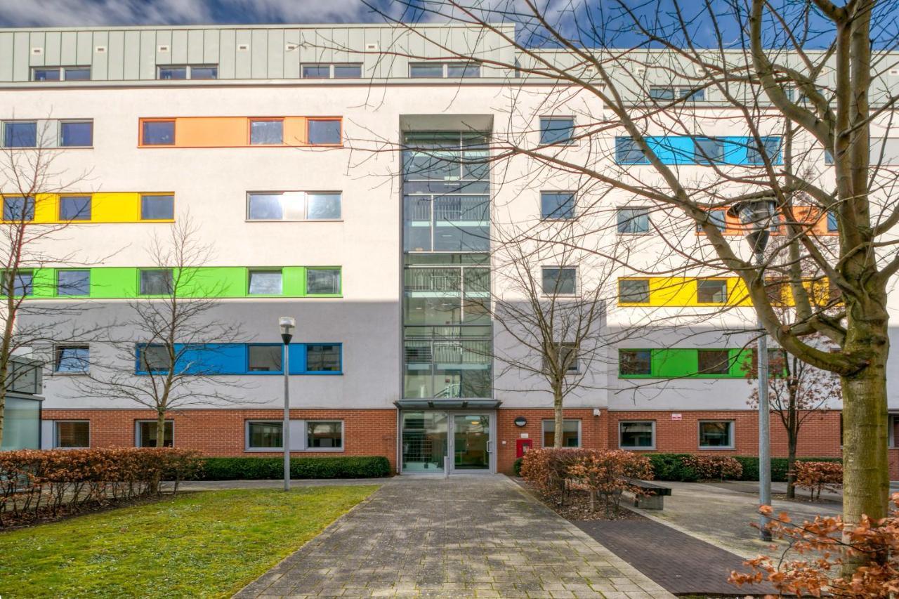 Bright & Central Studio In Luton, Sleeps 2 Luton  Exterior foto